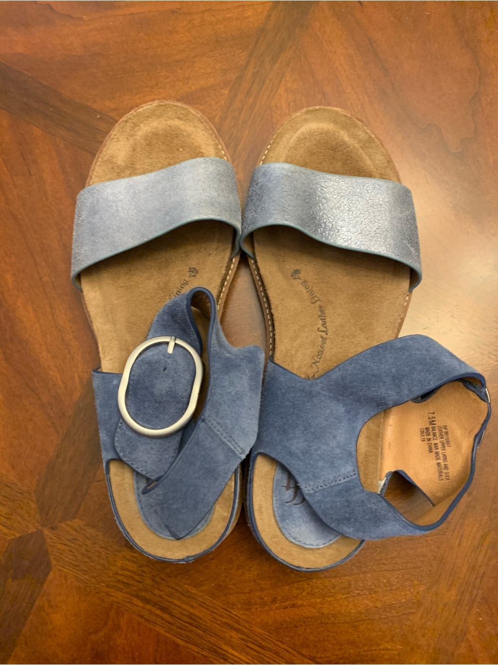 Sofft Women's French blue Bali Sandal. Size 7.5. - Picture 2 of 6